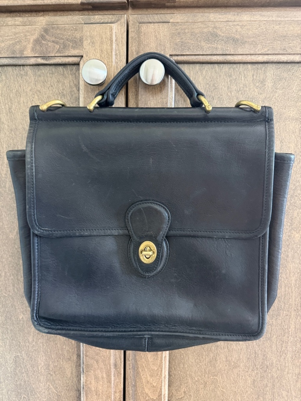 Coach Authentic Vintage Willis Bag. Black Leather. Brass Hardware.
